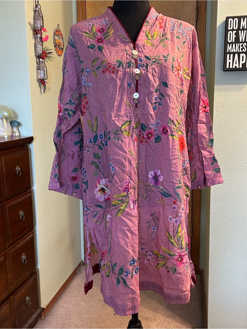 Ethnic by Outfitters mauve floral kurta shell and wood decorative buttons L